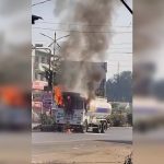 इंधन वाहून नेणाऱ्या टँकरच्या चालकाच्या केबिनला आग, अग्निशमन दलाच्या जलद कारवाईमुळे पुणे-सोलापूर महामार्गावर मोठी दुर्घटना टळली. पुणे बातम्या