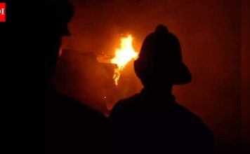 भोसरीतील अवैध एलपीजी रिफिलिंग दरम्यान लागलेल्या आगीत २६ वर्षीय कामगार ४५ टक्के भाजला. पुणे बातम्या