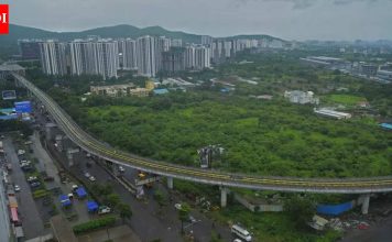 एमआयडीसीने न वापरलेल्या जमिनी शेतकऱ्यांना परत मिळाव्यात, असे भोरचे आमदार मांडेकर म्हणाले