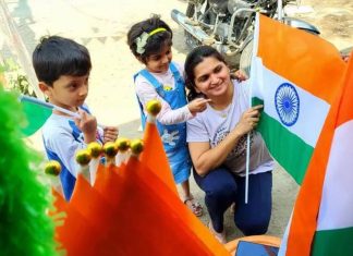 प्रजासत्ताक दिनाचे सोहळे आजूबाजूच्या परिसरात, शाळांमध्ये आणि सार्वजनिक ठिकाणी पसरतात. पुणे बातम्या