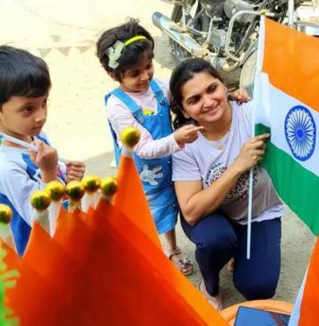 प्रजासत्ताक दिनाचे सोहळे आजूबाजूच्या परिसरात, शाळांमध्ये आणि सार्वजनिक ठिकाणी पसरतात. पुणे बातम्या