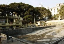 उन्हाळ्याच्या सुट्ट्या शिगेला असताना, 10 PMC संचालित जलतरण तलाव आणि 38 क्रीडा संकुल विविध कारणांमुळे बंद आहेत.
