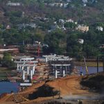 MSRDC ने पुण्याच्या रिंगरोडच्या दोन कंत्राटदारांना धीम्या गतीने केलेल्या कामाचा फटका, नोटिसा बजावल्या